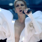 Image of Celine Dion performing
