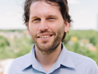 Tim Richardson, Directeur, Normes et agrément