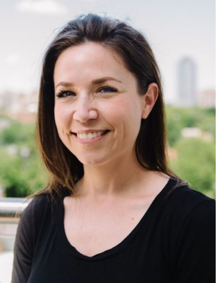Haley MacDonald, Directrice, expérience et changement