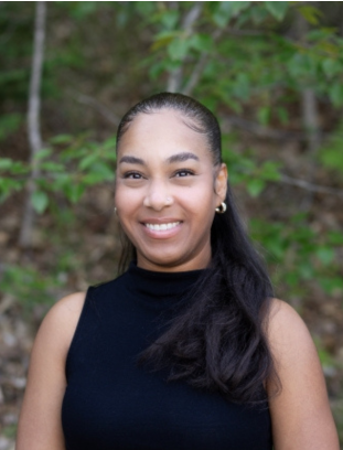 Danielle Ferguson-Shivrattan, Gestionnaire, personnel et gouvernance